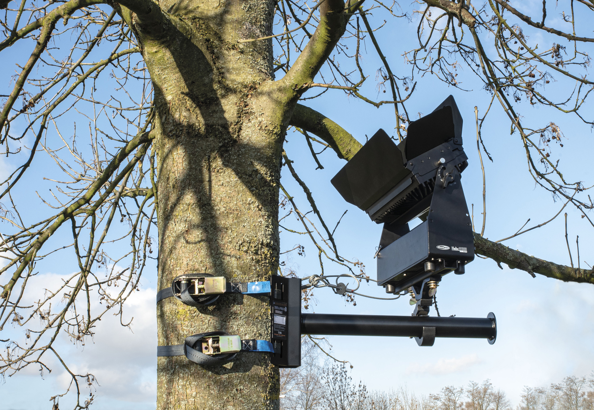 Tree/Pole Mounting Bracket TEATERTEKNIK AB
