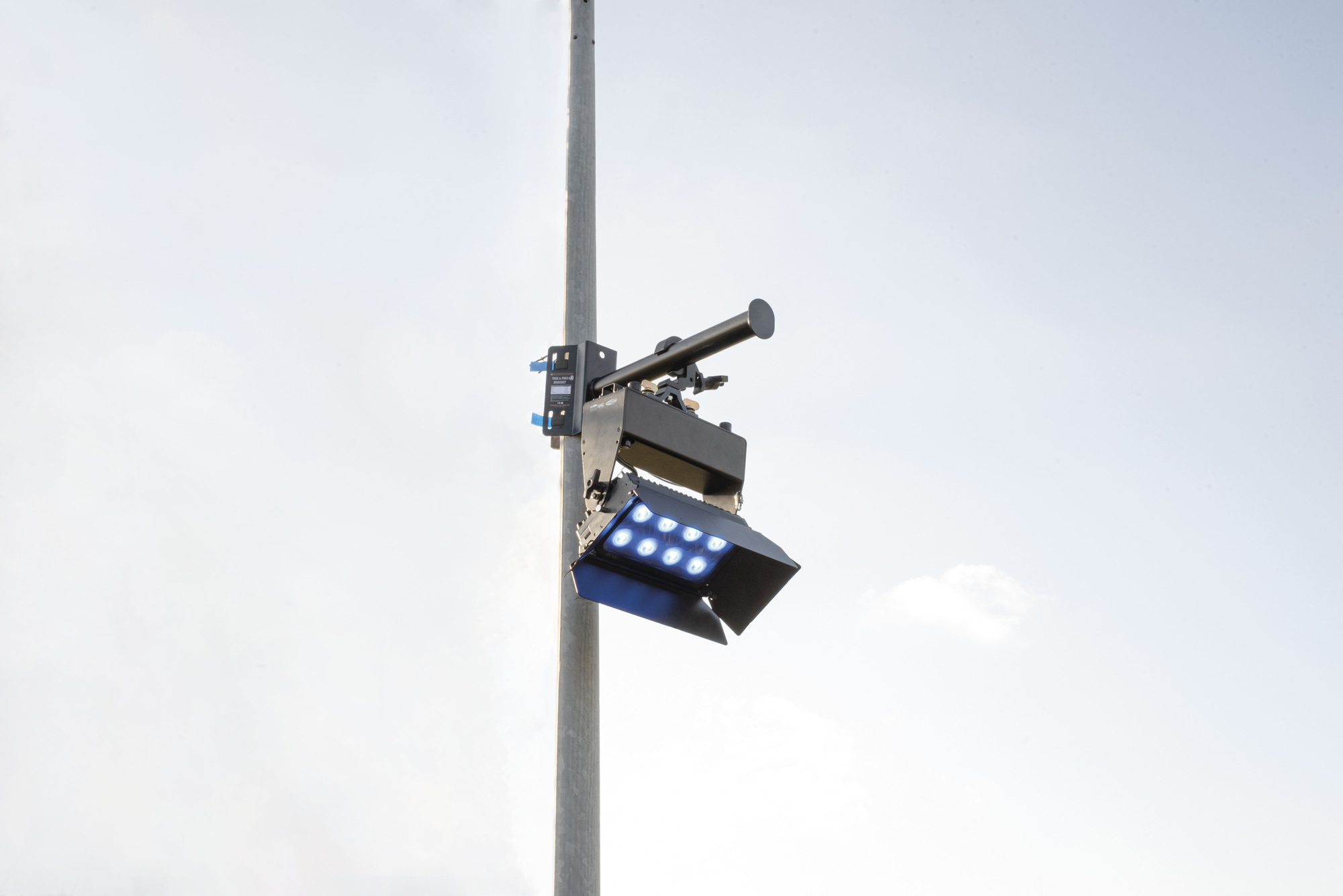 Tree/Pole Mounting Bracket TEATERTEKNIK AB